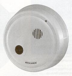 Photoelectric smoke alarm with horn.  9V battery backup.  Can tandem wire up to 6 units to form a system.  Contact rating is 1A at 30V DC/120V AC.